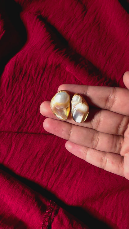 Nyra Baroque Pearl Studs